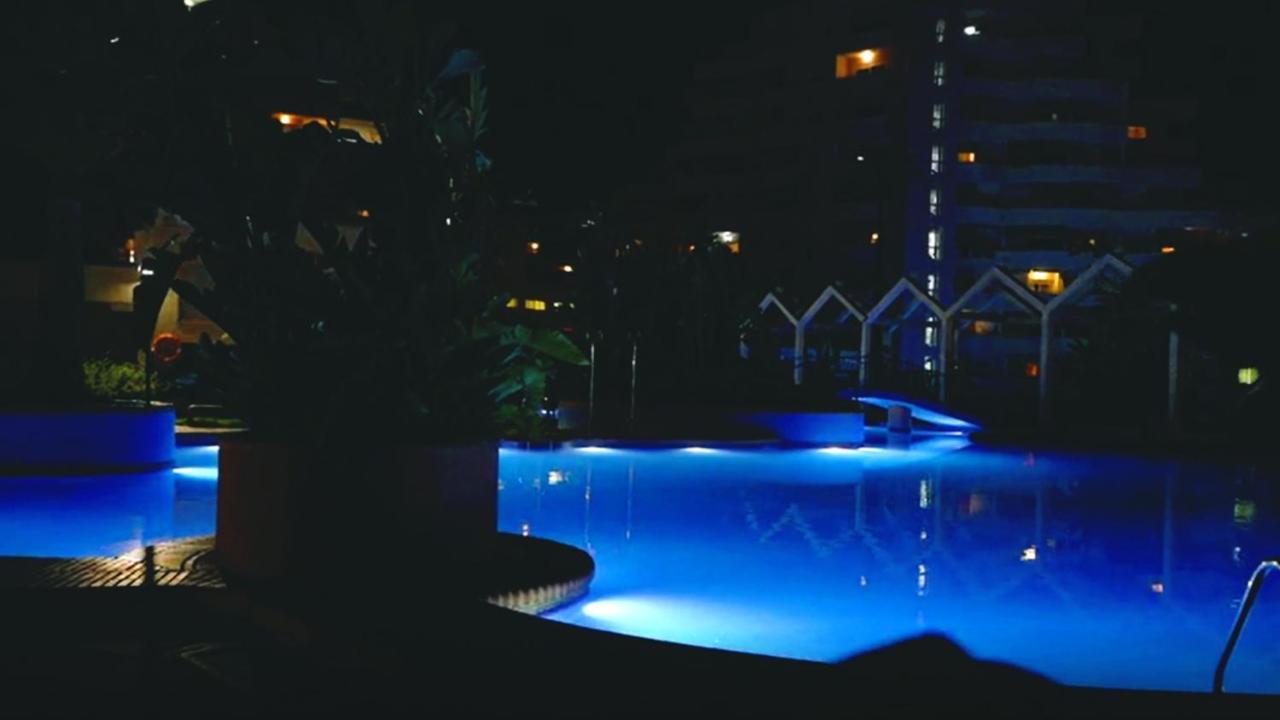 Benalbeach Residential Benalmadena Bagian luar foto
